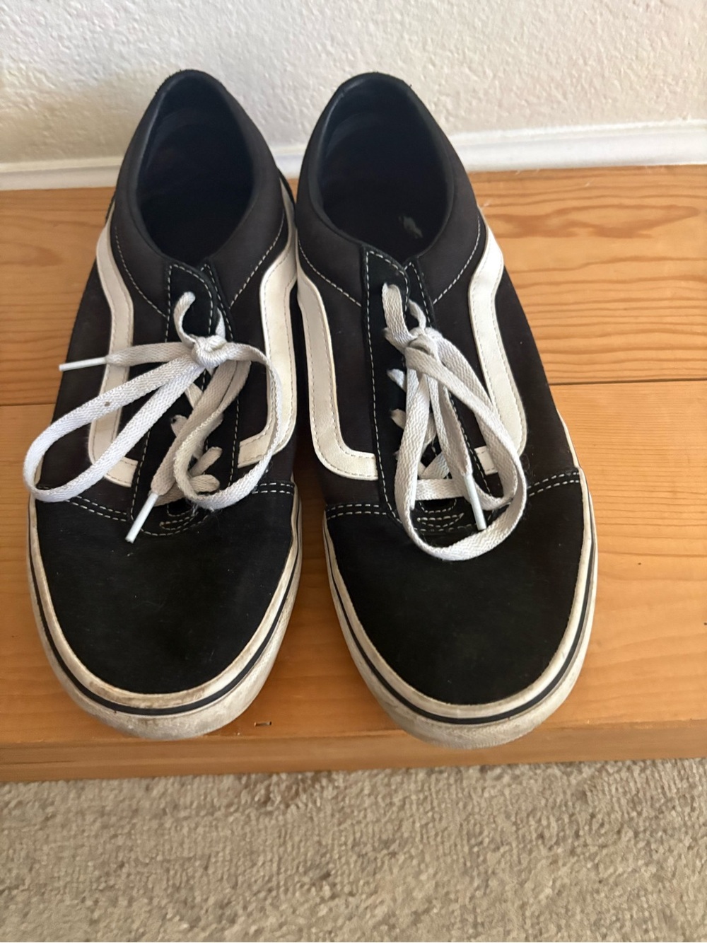 Vans Black Skate Sneakers with White Stripe and Laces size 11 in women’s